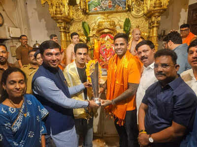 gautam gambhir suryakumar yadav offer prayers at shree siddhivinayak temple