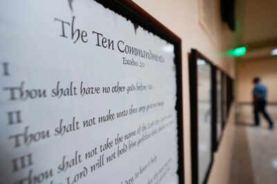 judge strikes down arkansas law mandating schools display the ten commandments here39s what to know