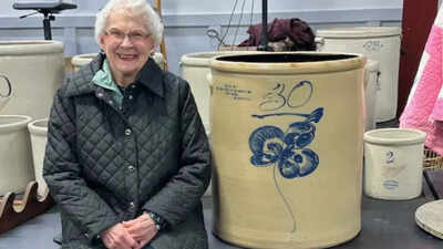 nebraska womans 20 crock becomes auction surprise selling for a whopping 32000