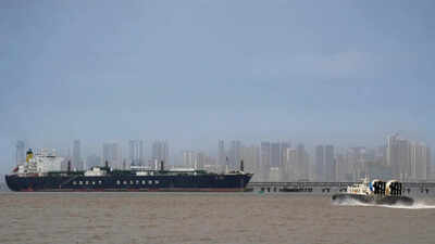 iran denies charging toll to indian tankers passing the strait of hormuz